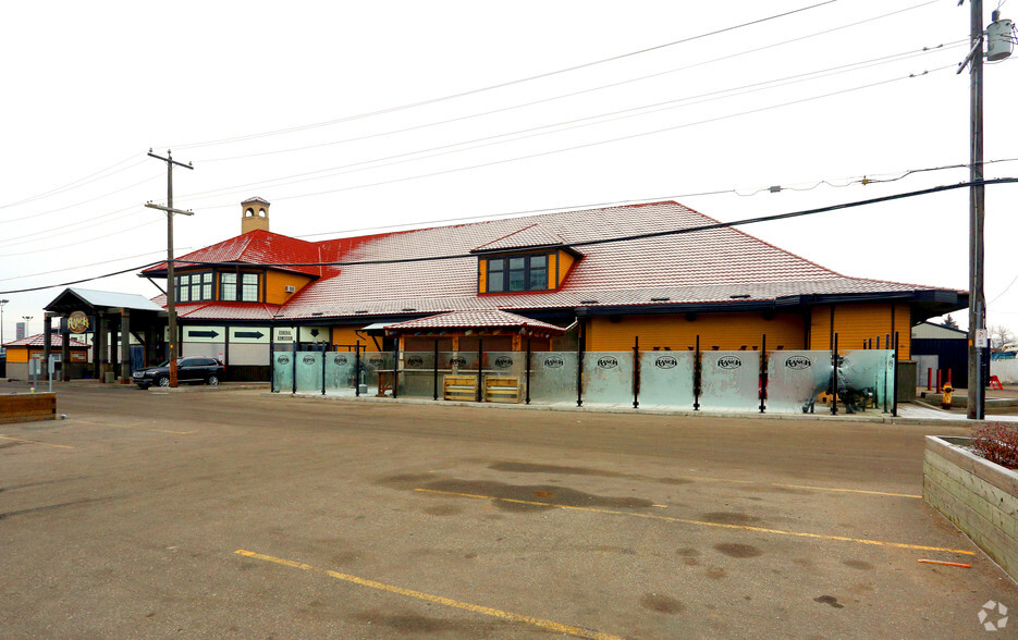 Primary Photo Of 6107 104th St NW, Edmonton Restaurant For Sale