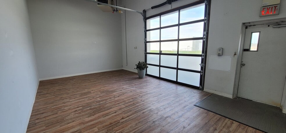 More Photos Of 1185 Franklin Blvd, Cambridge Warehouse For Lease