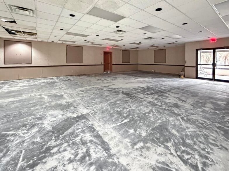 More Photos Of 3080 Colony Blvd, Leesville Hotel For Sale