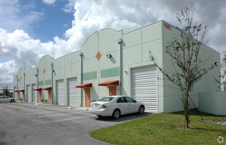 More Photos Of 414-424 NW 10th Ave, Homestead Warehouse For Sale