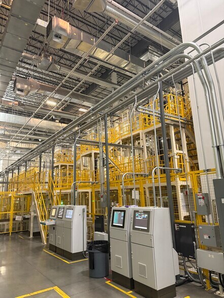 More Photos Of 2700 S Saginaw Rd, Midland Manufacturing For Sale