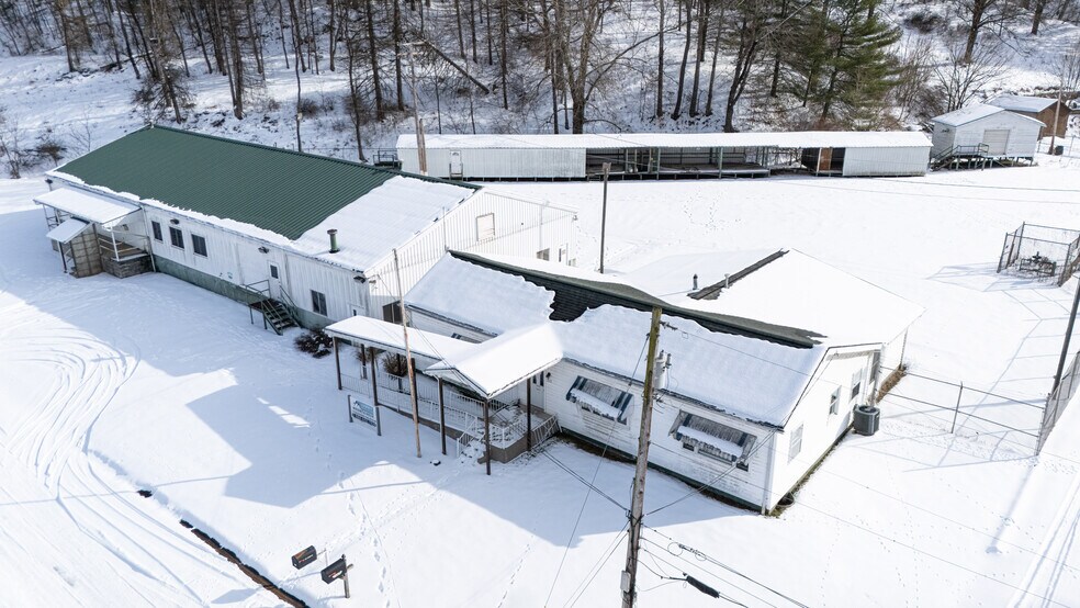 More Photos Of 123 Turkey Run Rd, Salem Distribution For Sale