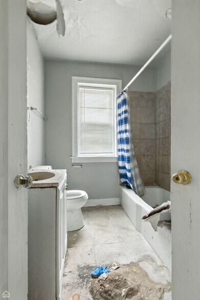 More Photos Of 936 E 80th St, Chicago Apartments For Sale