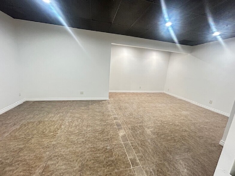 More Photos Of 11870 Santa Monica Blvd, Santa Monica Unknown For Lease