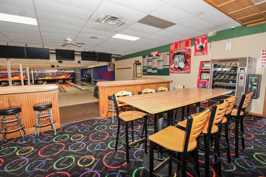 More Photos Of 125 Main St, Huron Bowling Alley For Sale