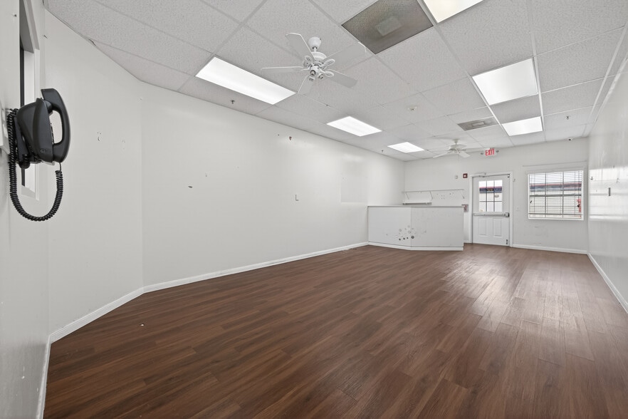 More Photos Of 8525 Queenston Blvd, Houston Freestanding For Sale