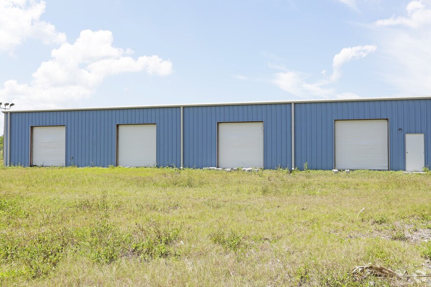 More Photos Of 2551 Taylor Rd, Punta Gorda Warehouse For Sale