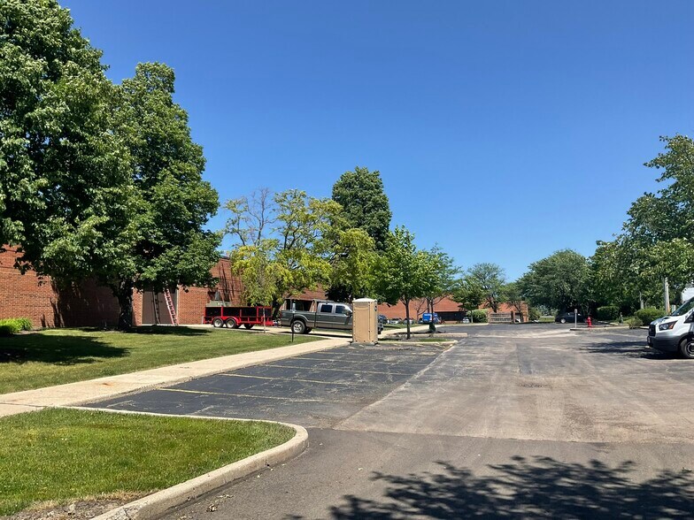 More Photos Of 1201 E Wiley Rd, Schaumburg Warehouse For Lease