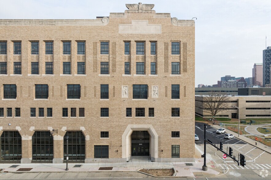 More Photos Of 900 N Tucker Blvd, Saint Louis Office For Lease