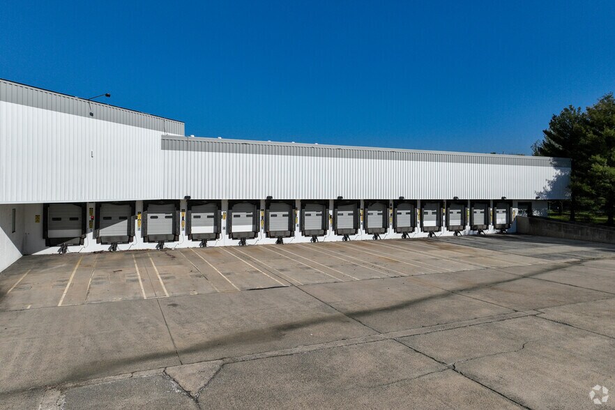 More Photos Of 201 Elizabeth St, Bordentown Warehouse For Lease