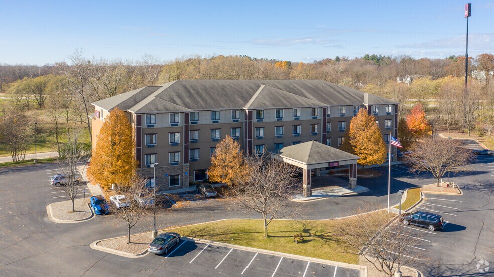 More Photos Of 350 Dodge Rd NE, Comstock Park Hotel For Sale