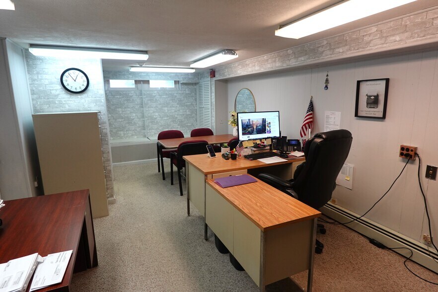 More Photos Of 235 Everett Ave, Wyckoff Office For Sale