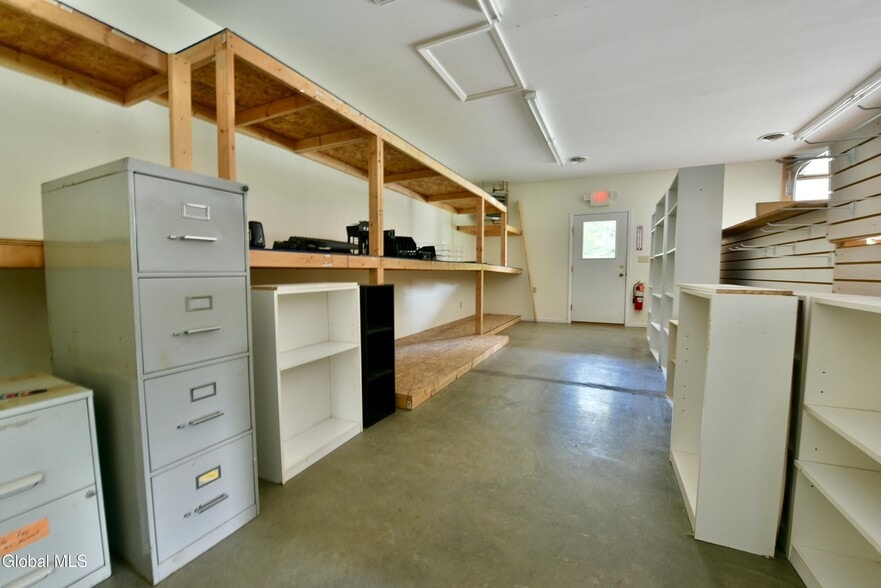 More Photos Of 410 Ridge Rd, Broadalbin Freestanding For Sale