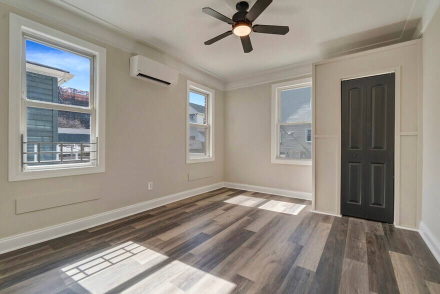 More Photos Of 157 Beach 119th St, Rockaway Park Apartments For Sale