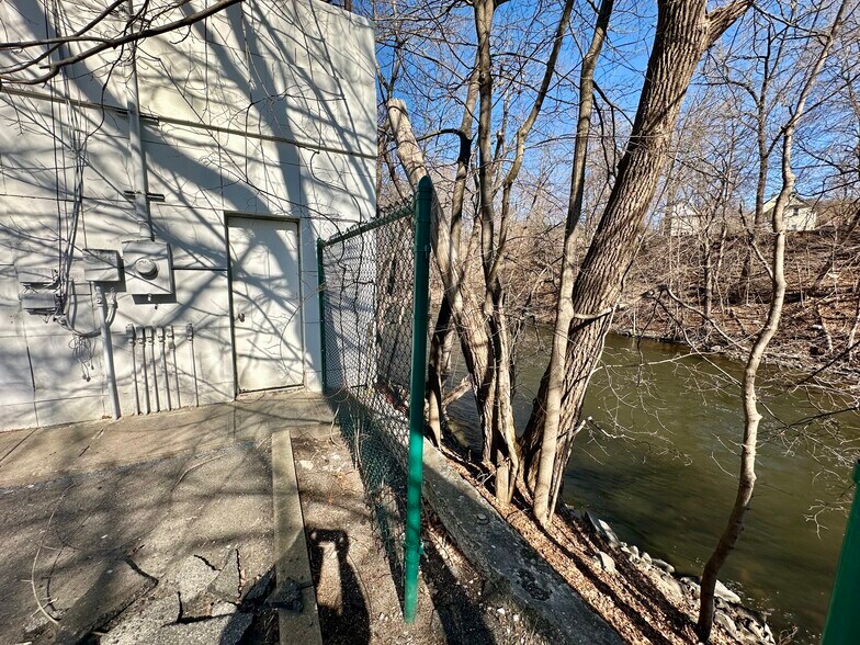 More Photos Of 123 Main St, Great Barrington Storefront Retail Office For Sale