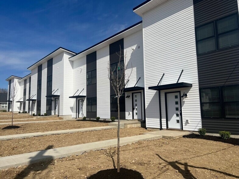 More Photos Of 1124 Winton Pl, Springfield Apartments For Sale