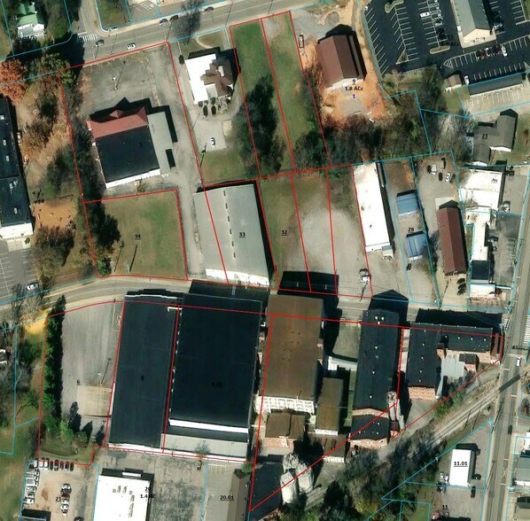 More Photos Of 820 Commerce St, Clarksville Manufacturing For Sale