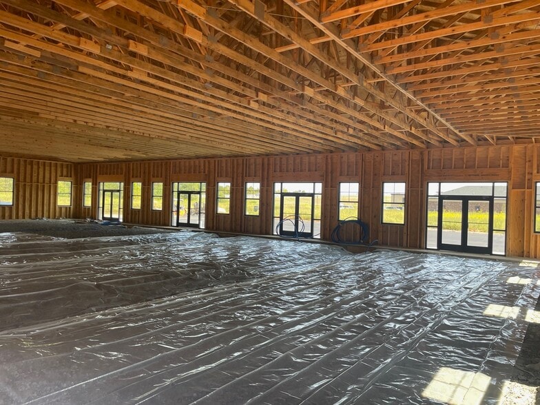 More Photos Of 132 Merchants Blvd blvd, Clarksville Office For Lease