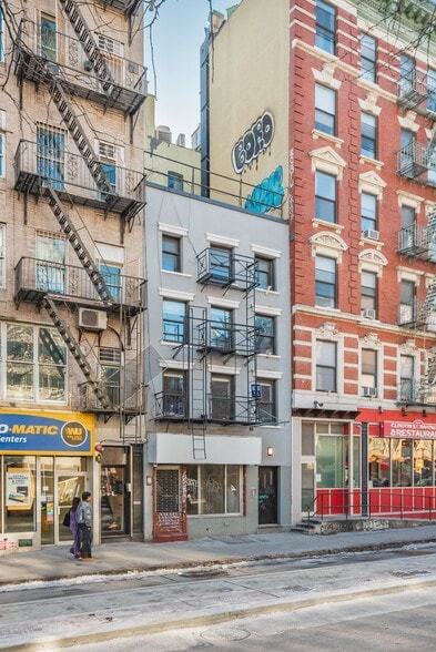 More Photos Of 301 E Houston St, New York Apartments For Sale