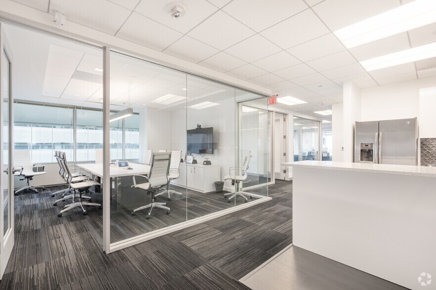 More Photos Of 1650 Arch St, Philadelphia Office For Sale