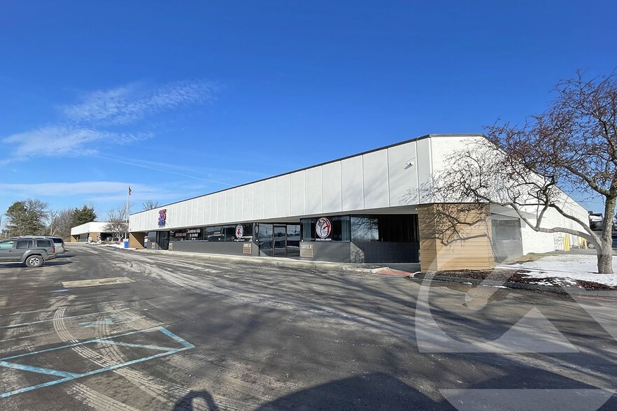 Primary Photo Of 3160 Haggerty Rd, Commerce Township Warehouse For Lease