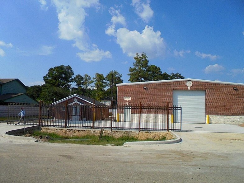 Primary Photo Of 11126 Timber Crest Dr, Houston Warehouse For Lease