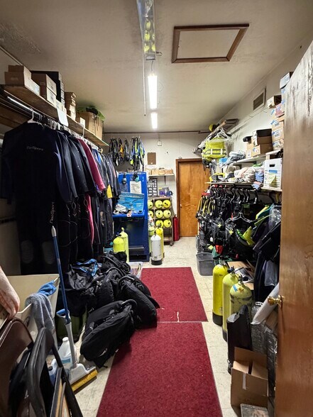 More Photos Of 103 S Milton Rd, Flagstaff General Retail For Lease
