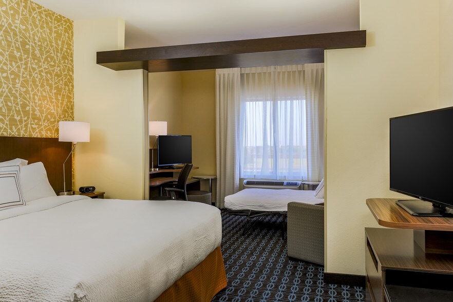 More Photos Of 5207 Big Spring Hwy, Snyder Hotel For Sale