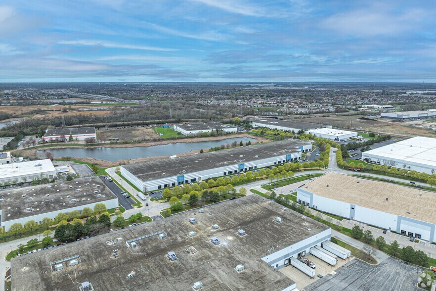 More Photos Of 880 N Enterprise St, Aurora Warehouse For Lease