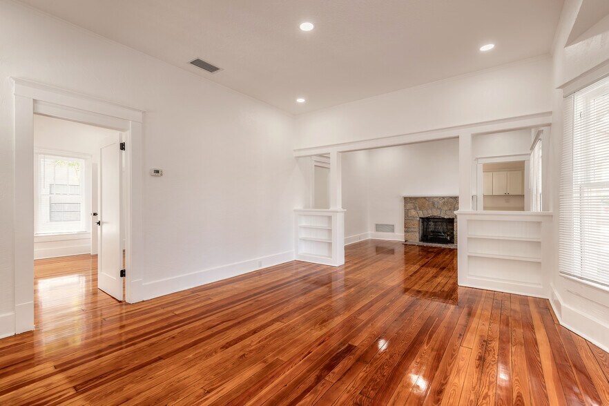More Photos Of 306 Washington St, New Smyrna Beach Medical For Sale
