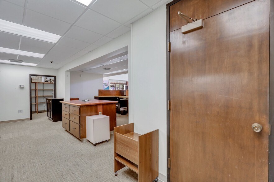 More Photos Of 176 S Main St, Reidsville Freestanding For Sale