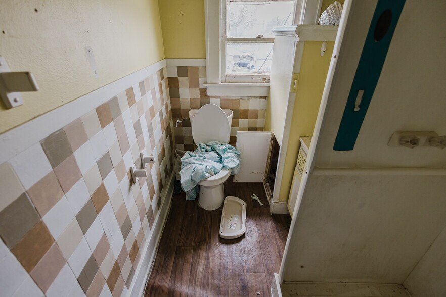 More Photos Of 123 E Madison Ave, Arkansas City Apartments For Sale