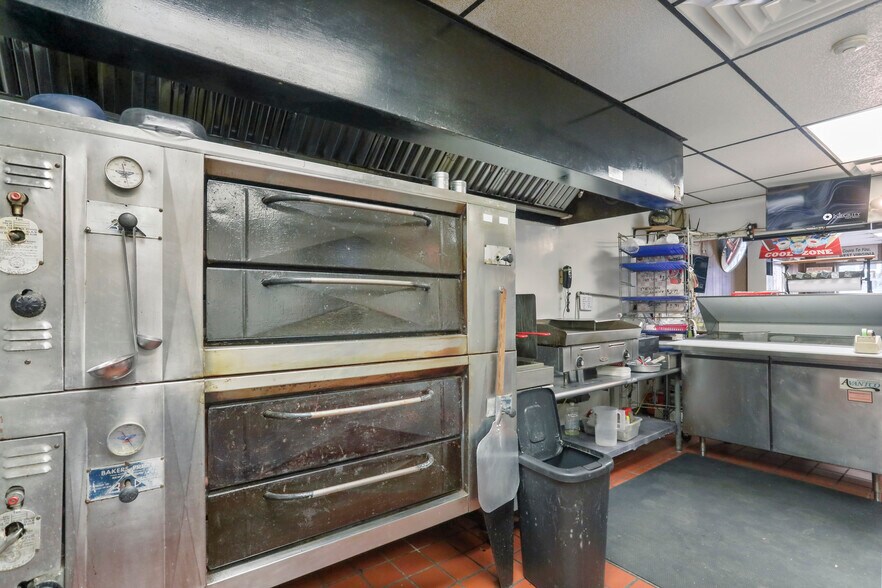 More Photos Of 130 N Raleigh St, Martinsburg Restaurant For Sale