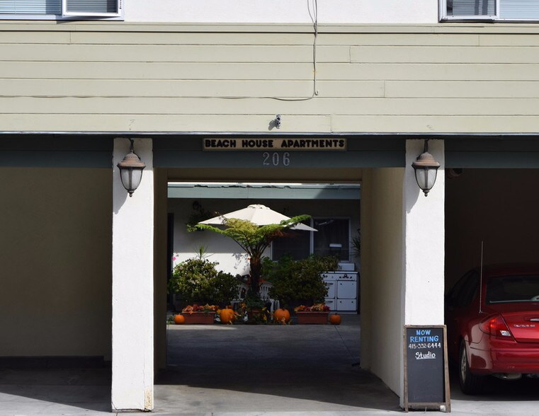 More Photos Of 206 Caledonia St, Sausalito Apartments For Sale