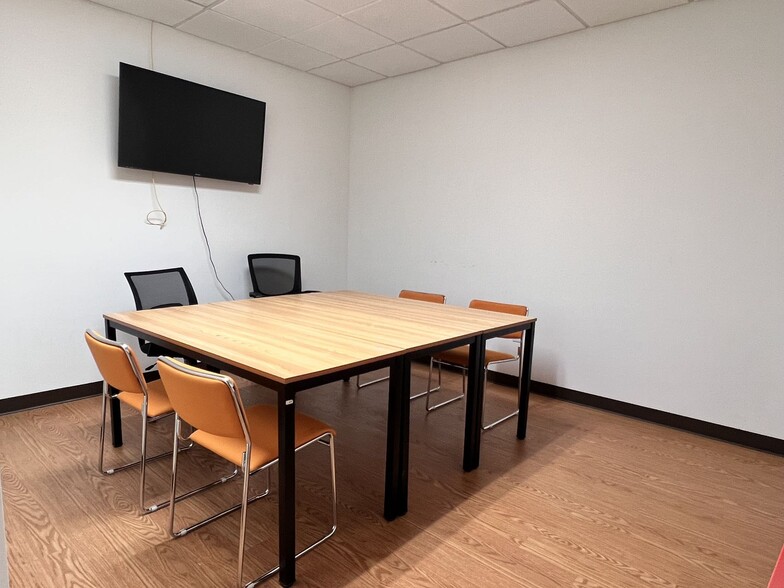 More Photos Of 27 Bleeker St, Millburn Office For Lease