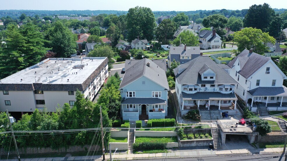 More Photos Of 291 S Lexington Ave, White Plains Apartments For Sale