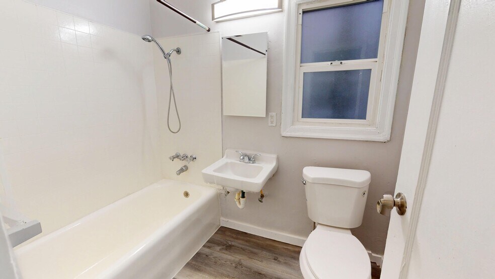 More Photos Of 3027 Capp St, Oakland Apartments For Sale