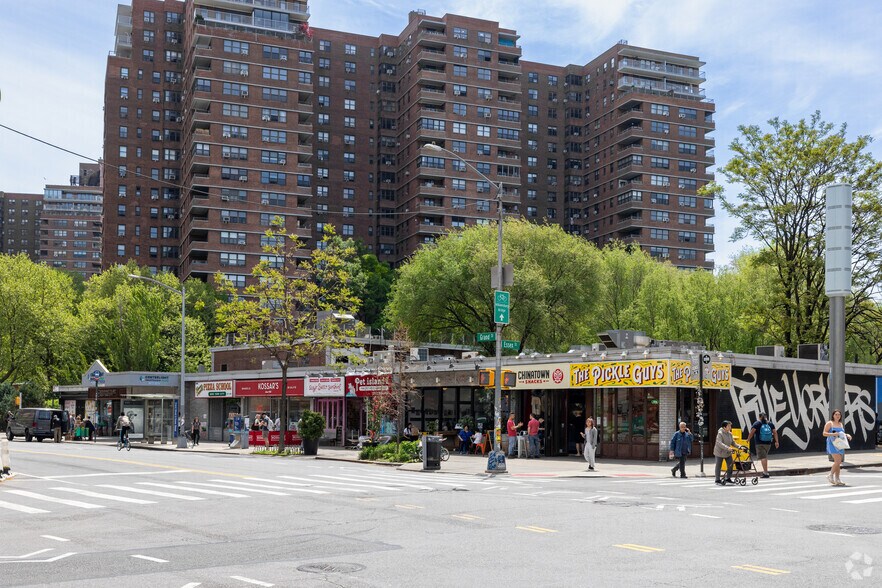 More Photos Of 359 Grand St, New York Storefront For Lease