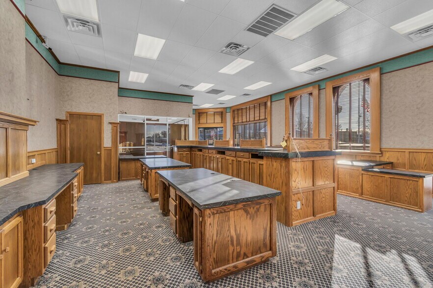 More Photos Of 112 S Pine St, Norborne Bank For Sale