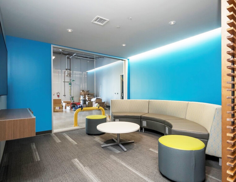 More Photos Of 955 Benecia Ave, Sunnyvale Research And Development For Sale