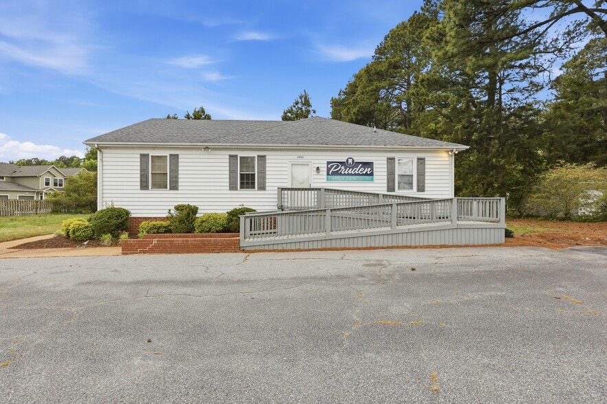 Primary Photo Of 2303 Pruden Blvd, Suffolk Healthcare For Sale