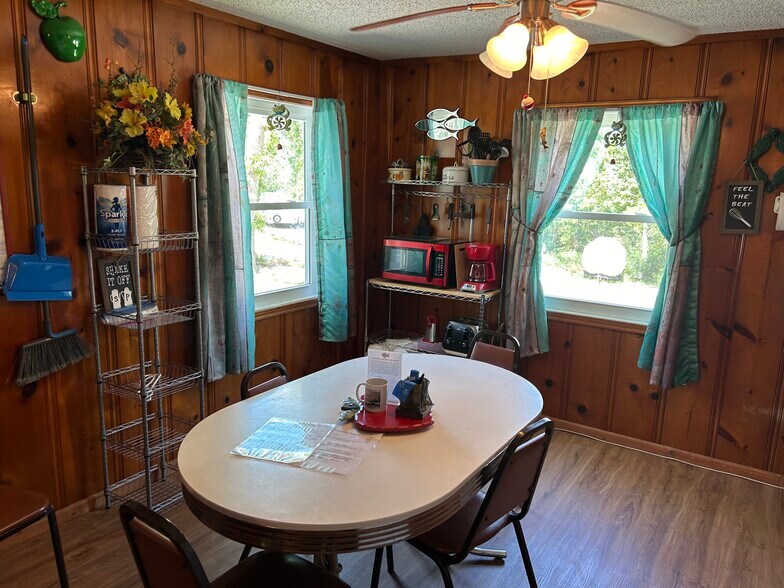 More Photos Of 141 County Road 851, Elizabeth Hotel For Sale