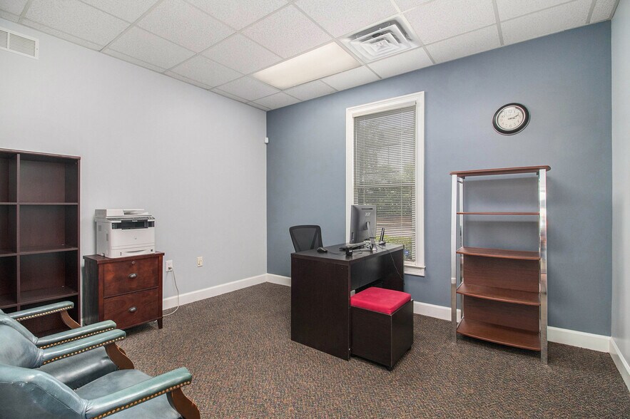 More Photos Of 1580 Warsaw Rd, Roswell Office For Sale