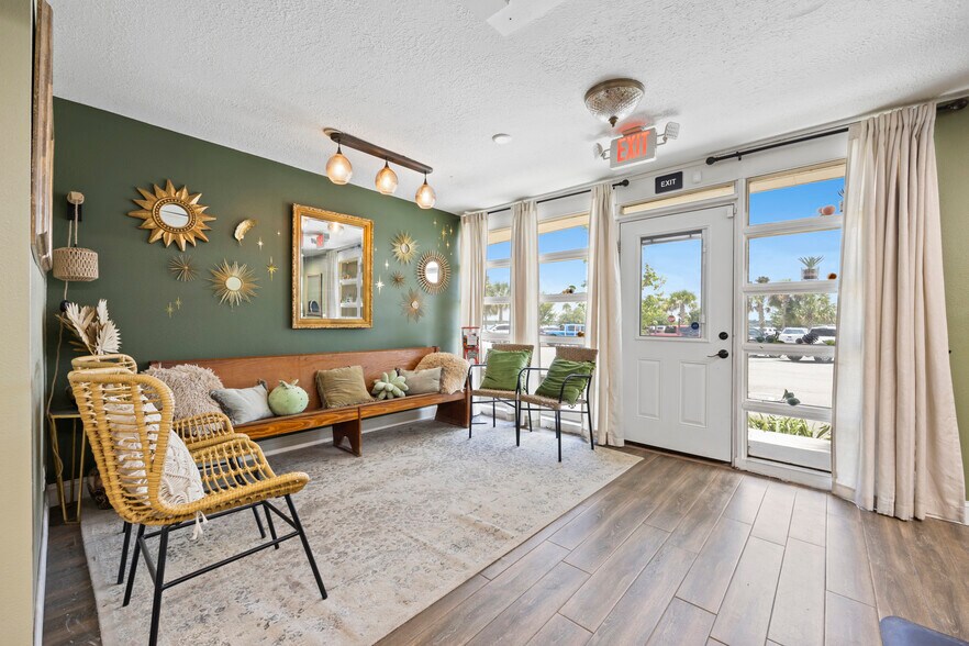 More Photos Of 203 Laurel St, Palatka Office For Sale