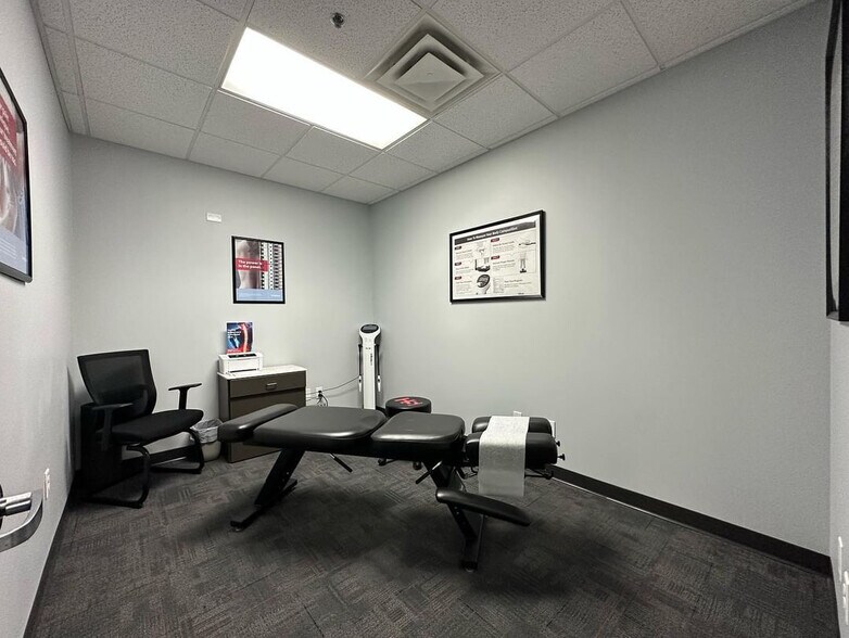 More Photos Of 2200-2238 Commerce Blvd, Mound Storefront For Lease
