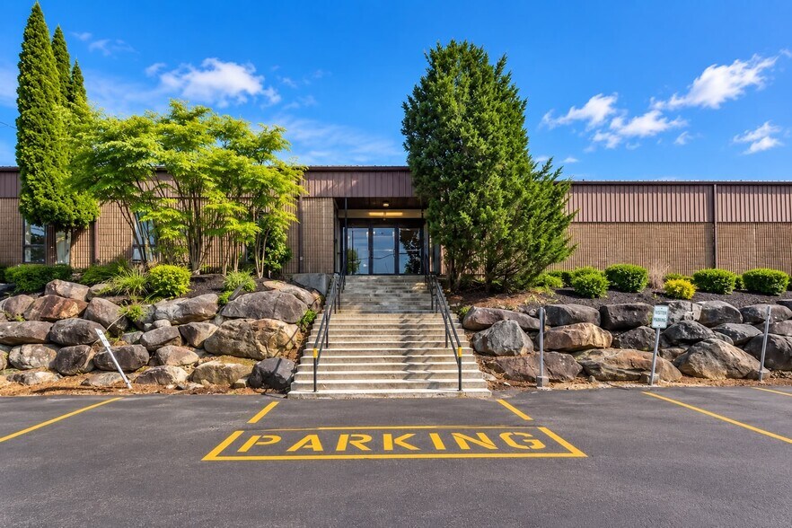Primary Photo Of 380 NY-210, Stony Point Warehouse For Lease