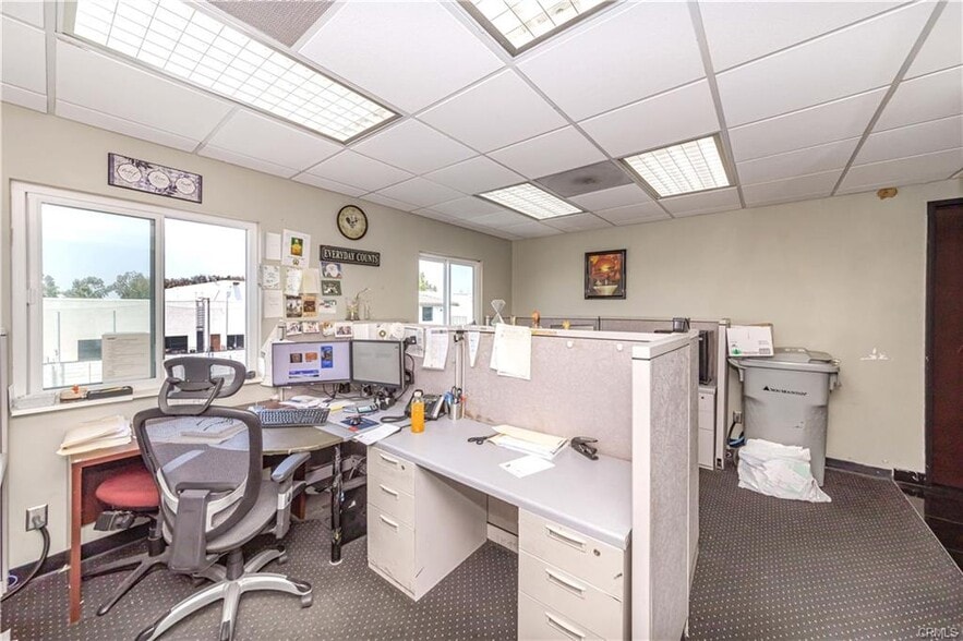 More Photos Of 17220 Newhope St, Fountain Valley Loft Creative Space For Sale