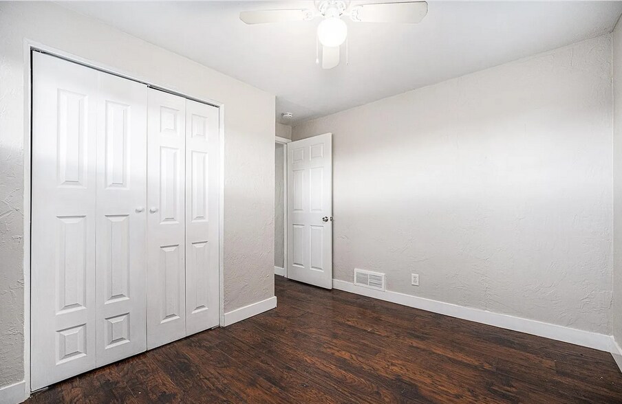 More Photos Of 1143 Akron St, Aurora Apartments For Sale