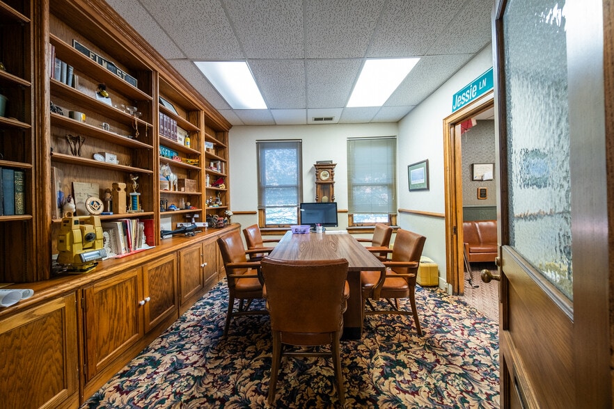 More Photos Of 524 S Elm St, Greensboro Loft Creative Space For Sale