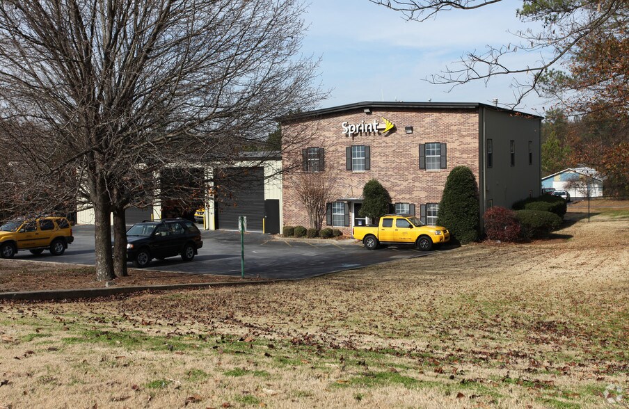 Primary Photo Of 885 Cripple Creek Dr, Lawrenceville Warehouse For Lease